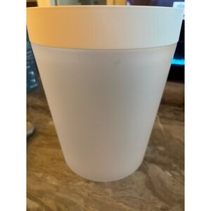 Room Essentials Trash Can Wastebasket Frosted White Plastic Bathroom Office